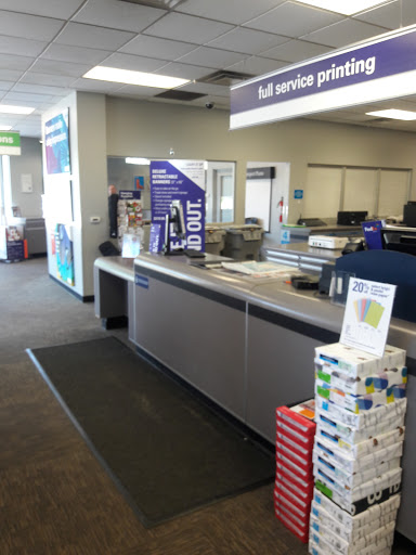 Print Shop «FedEx Office Print & Ship Center», reviews and photos, 19049 Mack Ave, Grosse Pointe, MI 48236, USA