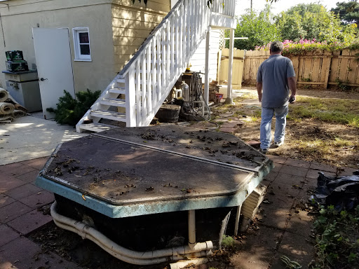 Moving Company «College Hunks Hauling Junk and Moving», reviews and photos, 1305 E Wakeham Ave, Santa Ana, CA 92705, USA