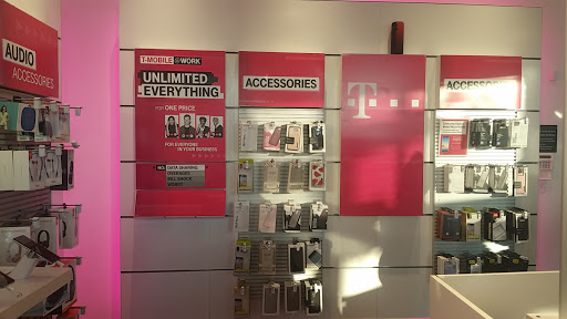 Cell Phone Store «T-Mobile», reviews and photos, 1516 SW Roxbury St a, Seattle, WA 98106, USA
