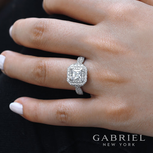 Explore lion cub tattoo ideas, creative tattoo ideas in West Hempstead, available at Contempo Jewelers