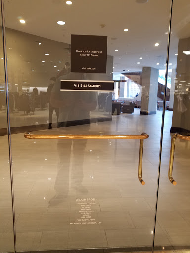 Department Store «Saks Fifth Avenue», reviews and photos, 101 W 5th St, Cincinnati, OH 45202, USA