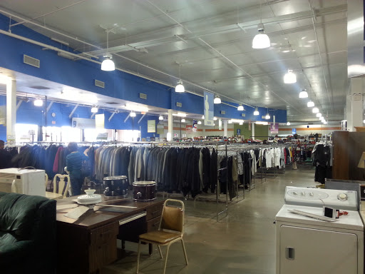 Thrift Store «Country Club & Southern Goodwill Retail Store & Donation Center», reviews and photos, 1046 S Country Club Dr, Mesa, AZ 85210, USA