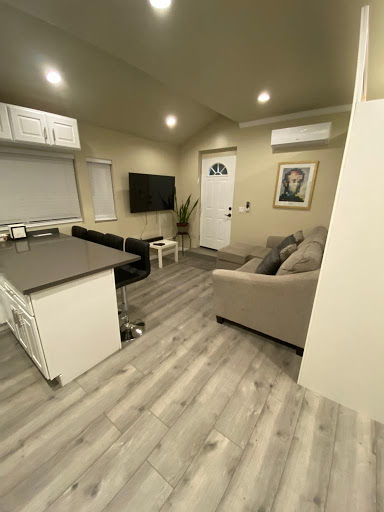 House R Us image