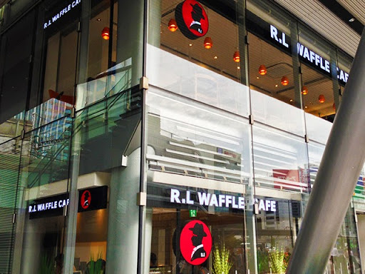 R.L WAFFLE CAFE グランルーフ店