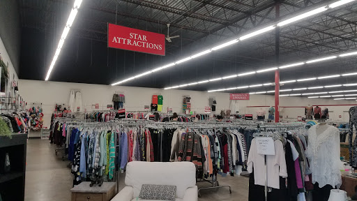 Thrift Store «St. Vincent de Paul - Q Street Thrift Store», reviews and photos, 199 Q St, Springfield, OR 97477, USA