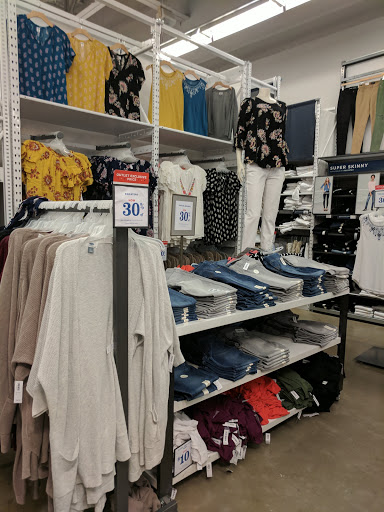 Clothing Store «Old Navy», reviews and photos, 1172 Great Mall Dr, Milpitas, CA 95035, USA