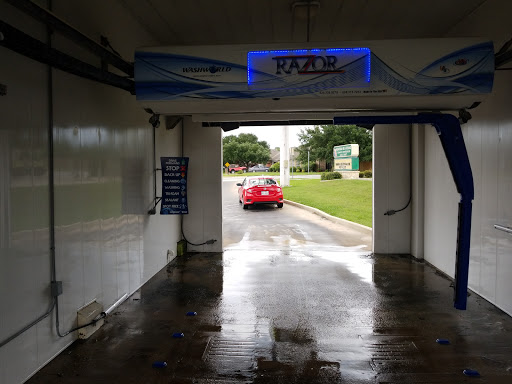Double Diamond Car Wash en New Braunfels