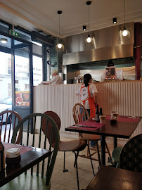 Atmosphère du Restaurant chinois Yummy Noodles 渔米酸菜鱼 川菜 à Paris - n°8