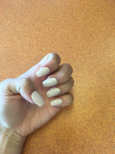 Nail Salon «Suncco Salon Nails & Tanning», reviews and photos, 2000 Midway Dr # 4, Harrington, DE 19952, USA