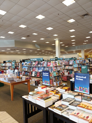 Book Store «Barnes & Noble», reviews and photos, 2751 Paper Mill Rd, Wyomissing, PA 19610, USA