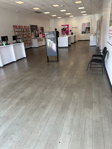 T-Mobile image