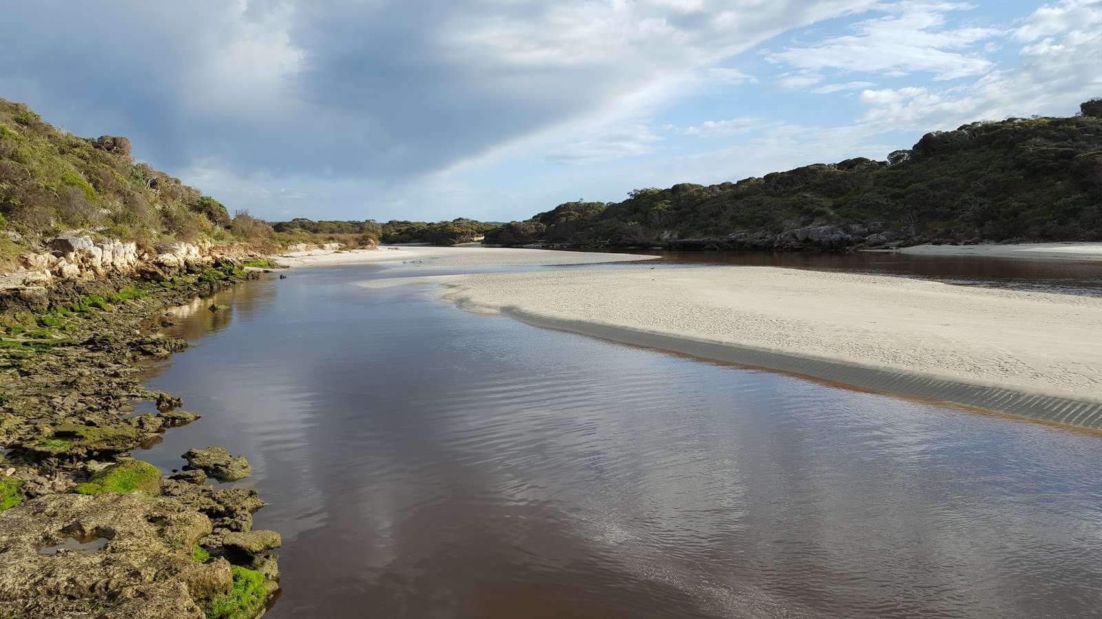 Vivonne Bay Beach'in fotoğrafı düz ve uzun ile birlikte