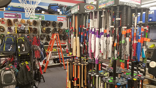 Sporting Goods Store «Big 5 Sporting Goods - El Toro», reviews and photos, 24314 Swartz Dr, Lake Forest, CA 92630, USA
