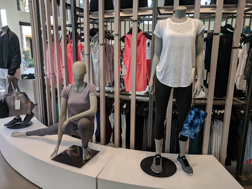 Sportswear Store «lululemon», reviews and photos, 563 Newport Center Dr, Newport Beach, CA 92660, USA