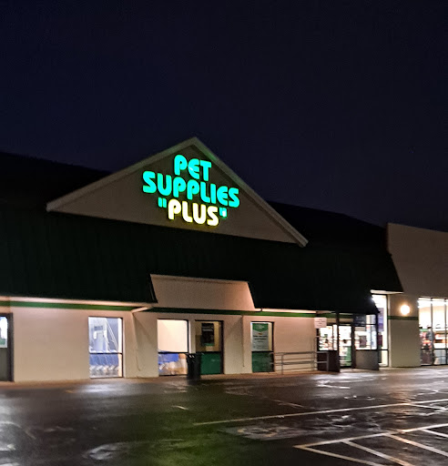 Pet Supply Store «Pet Supplies Plus», reviews and photos, 625 Southern Artery, Quincy, MA 02169, USA
