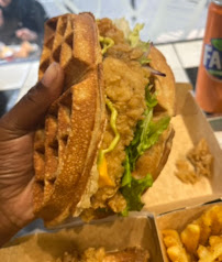 Sandwich au poulet du Restaurant américain The Flow Soul Food à Paris - n°2