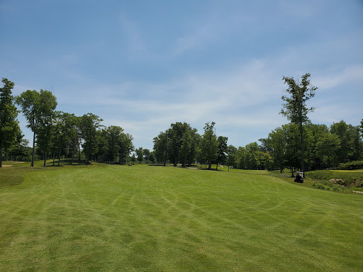 Golf Course «Little Mountain Country Club», reviews and photos, 7667 Hermitage Rd, Painesville, OH 44077, USA