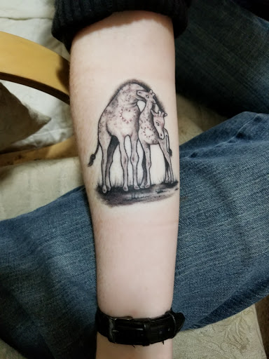 Tattoo Shop «Euphoria Body Piercing & Tattoo», reviews and photos, 8700 NE Vancouver Mall Dr #165, Vancouver, WA 98662, USA