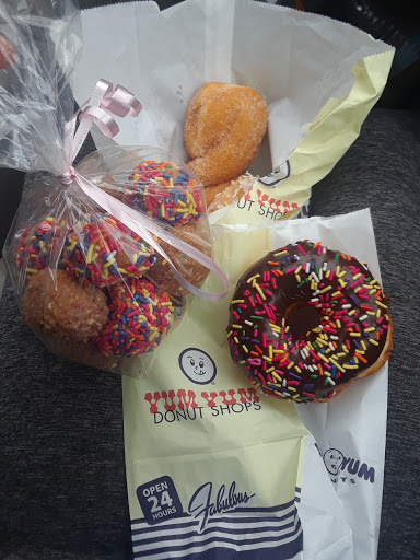 Donut Shop «Yum Yum Donuts», reviews and photos, 12201 Venice Blvd, Los Angeles, CA 90066, USA