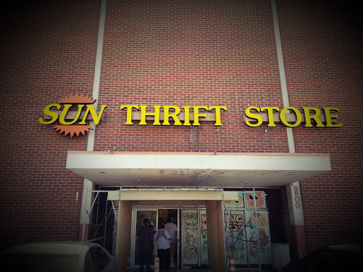 Thrift Store «Sun Thrift Store», reviews and photos, 8800 Foothill Blvd, Sunland-Tujunga, CA 91040, USA