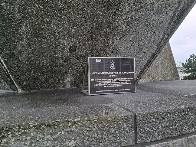 https://www.4en5mei.nl/oorlogsmonumenten/zoeken/915/rotterdam-nationaal-koopvaardijmonument