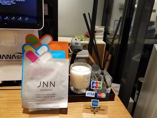 Clothing Store «The North Face», reviews and photos, 423 N Beverly Dr, Beverly Hills, CA 90210, USA