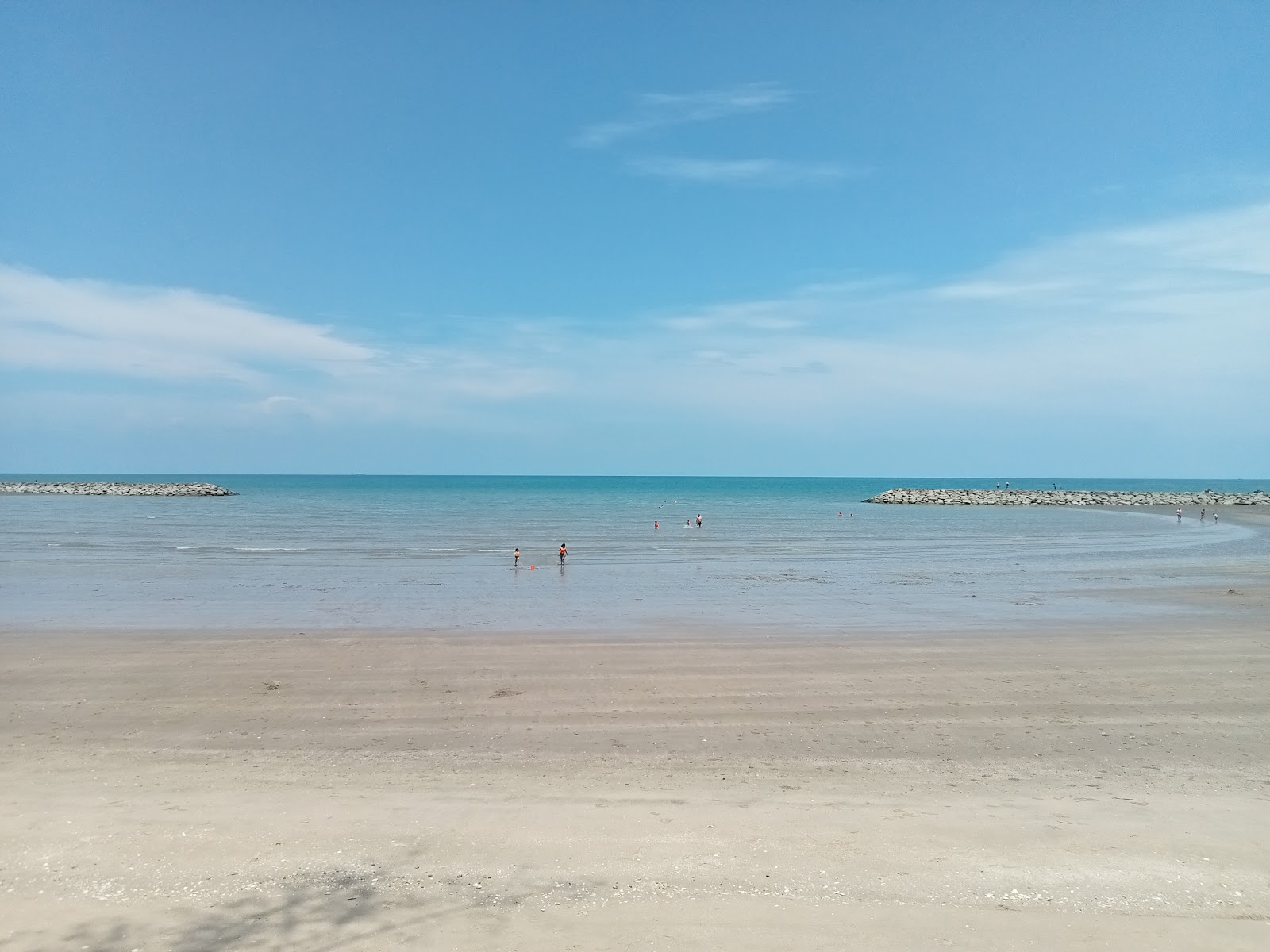 Φωτογραφία του Chaosamran Beach με επίπεδο καθαριότητας πολύ καθαρό