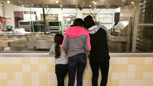 Bakery «Krispy Kreme Doughnuts», reviews and photos, 2600 S Cooper St, Arlington, TX 76015, USA