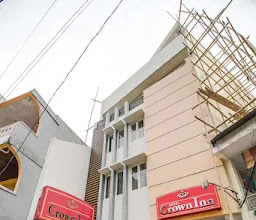 Hotel Crown Inn photo