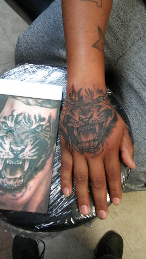 Evolution Tattoo, 4139 South Blvd, Charlotte, NC 28209, USA, 