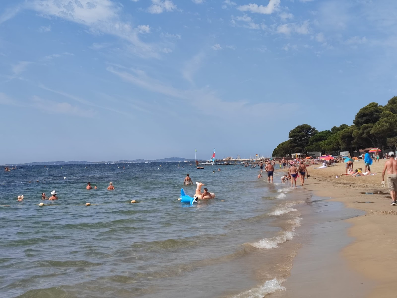 Plage de l'Argentiere'in fotoğrafı çok temiz temizlik seviyesi ile