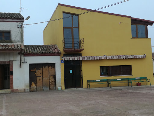 Información y opiniones sobre Centro Recreativo Municipal de Arenillas De Riopisuerga