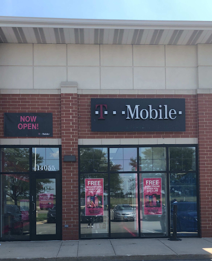 Cell Phone Store «T-Mobile», reviews and photos, 14055 S Bell Rd, Homer Glen, IL 60491, USA
