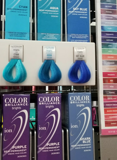 Hair Salon «TGF Hair Salon», reviews and photos, 2104 N Frazier St, Conroe, TX 77301, USA