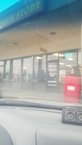 Liquor Store «Village Square Liquor Store», reviews and photos, 5511 Main St, Springfield, OR 97478, USA