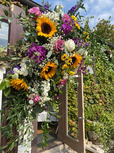 Florist «Chapel Hill Florist», reviews and photos, 2913 IL-120, McHenry, IL 60051, USA