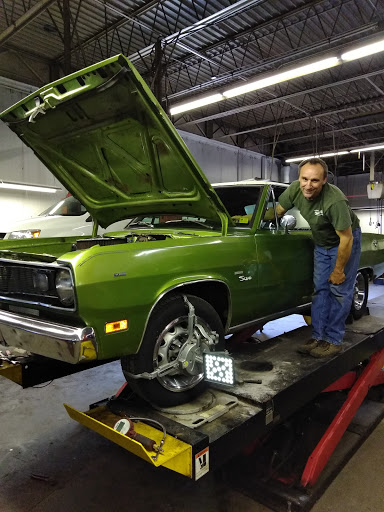 Tire Shop «Marysville Car Care Center», reviews and photos, 2929 Gratiot Blvd, Marysville, MI 48040, USA