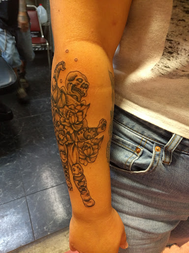 Tattoo Shop «Bad Azz Tattoo, LLC», reviews and photos, 105 Boston Rd, Edgewater, FL 32141, USA