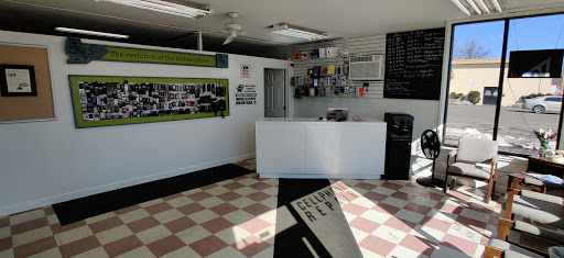 Electronics Repair Shop «WirelesSpot», reviews and photos, 1906 Grand Ave, Waukegan, IL 60085, USA