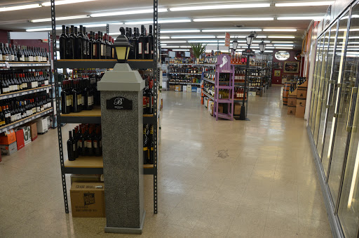 Liquor Store «Holiday Wine & Spirits», reviews and photos, 112 S Royal Oaks Blvd, Franklin, TN 37067, USA