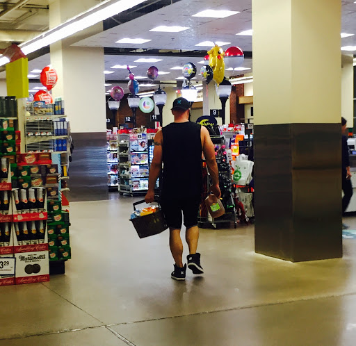 Grocery Store «Giant Food», reviews and photos, 1400 7th St NW, Washington, DC 20001, USA