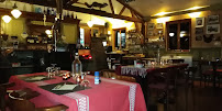 Atmosphère du Restaurant Le champ radis/Bar à manger/Apéro dînatoire- Bières Belges - Vins de Bourgogne à Marigny-sur-Yonne - n°7