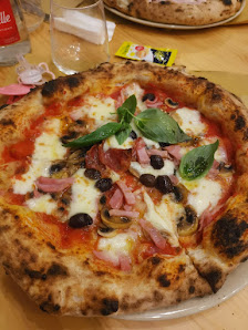 Pizzeria Doro & D.o.p. Di Doro Luca Via Trieste, 24, 81047 Macerata Campania CE, Italia