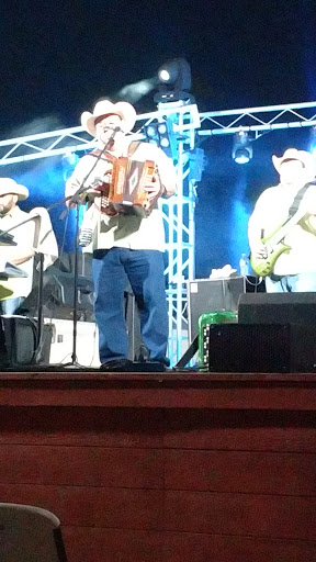 Bar «The Roundup Outdoor Music Venue», reviews and photos, 531 FM 3351, Boerne, TX 78006, USA