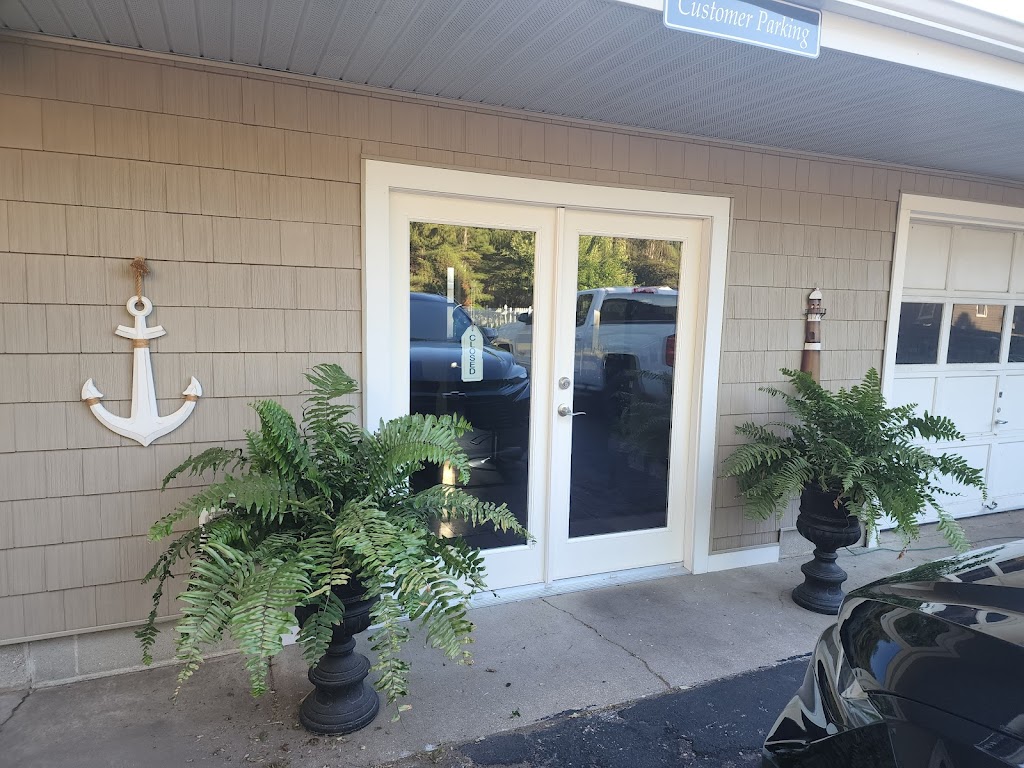 Brooke's Hair Studio 49660