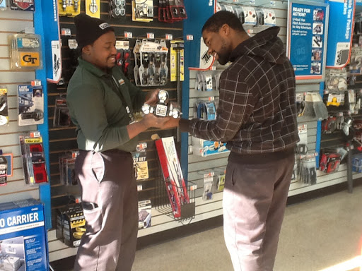 Truck Rental Agency «U-Haul Moving & Storage of Stone Mountain», reviews and photos, 4940 Memorial Dr, Stone Mountain, GA 30083, USA