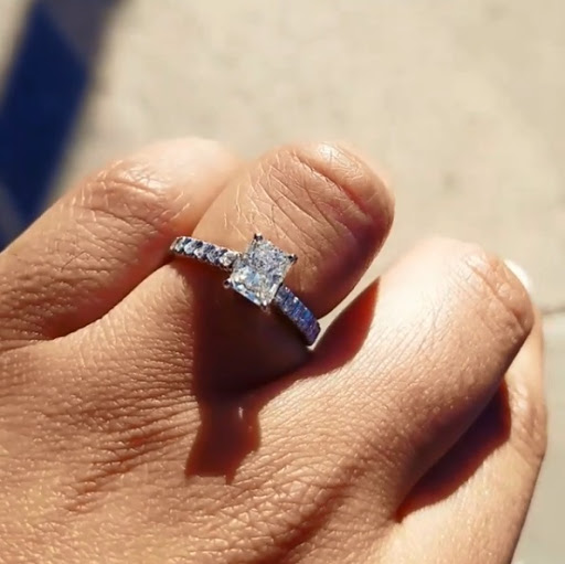 Jewelry Store «Unclaimed Diamonds», reviews and photos, 113 S 8th St, Philadelphia, PA 19106, USA