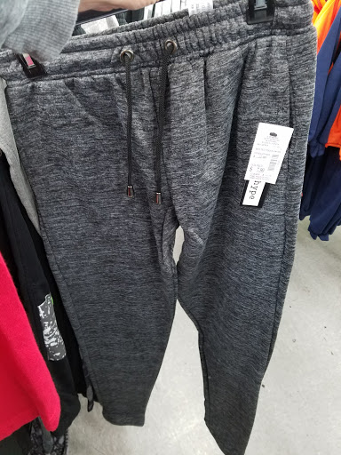 Discount Store «Factory 2-U (Fallas Discount Stores)», reviews and photos, 1503 White Ln, Bakersfield, CA 93307, USA