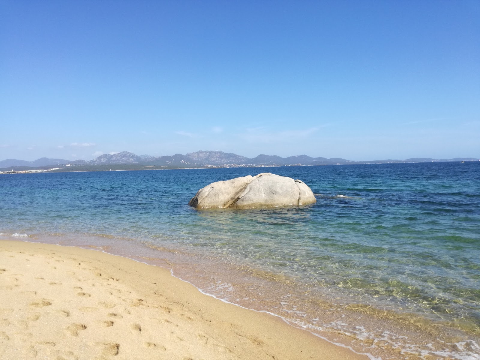 Foto van Spiaggia Su Sarrale II met gemiddeld niveau van netheid