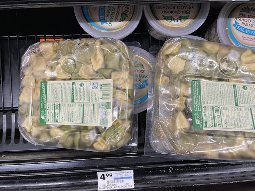 Supermarket «Giant Eagle Supermarket», reviews and photos, 420 E Waterfront Dr, Homestead, PA 15120, USA